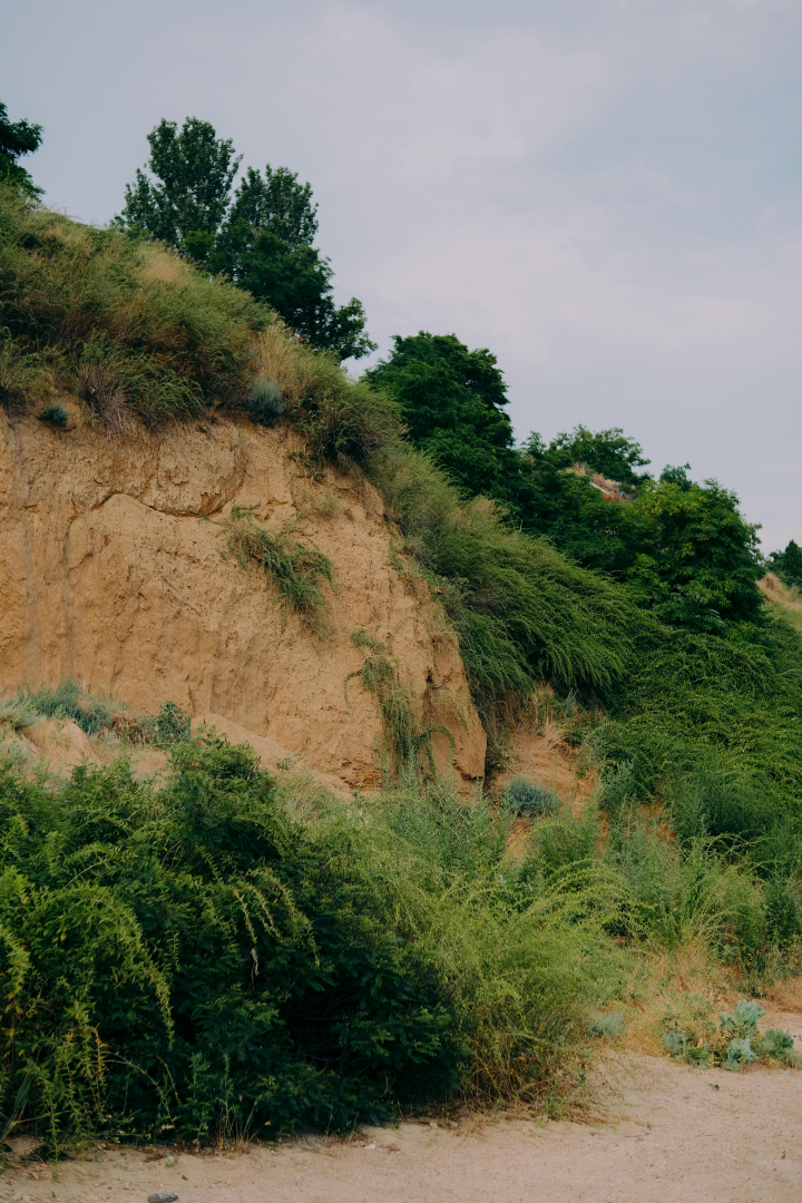 1717468996845631.jpg 边坡2 (2).jpg